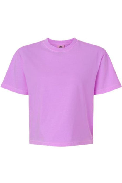 Comfort Colors heavyweight boxy t-shirt in light purple garment-dyed cotton with a classic rib collar.
